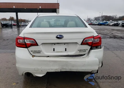 2015 Subaru Legacy 2.5I Premium из США, поврежденный, VIN 4S3BNAC63F3047160